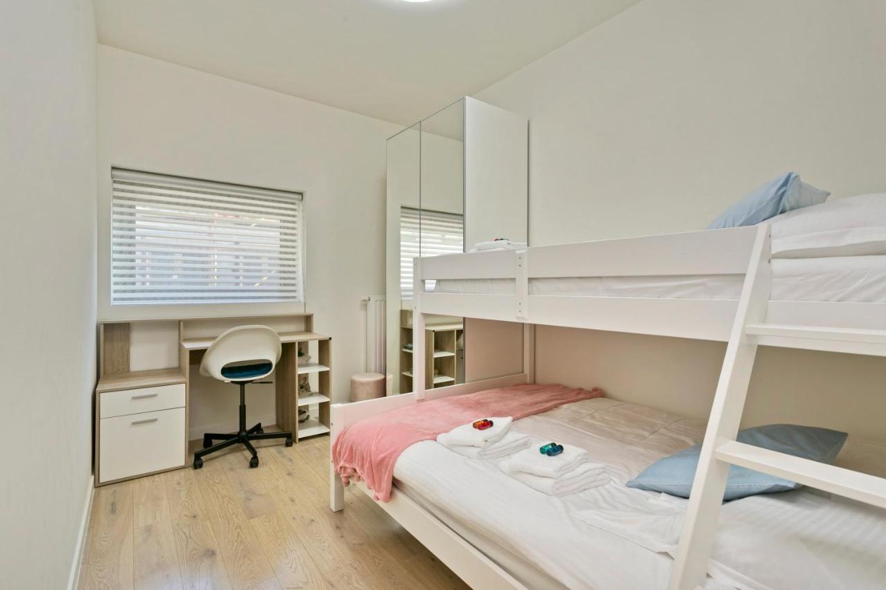 Modern Town House With Great Terrace At 100 Meters From Beach Ostende